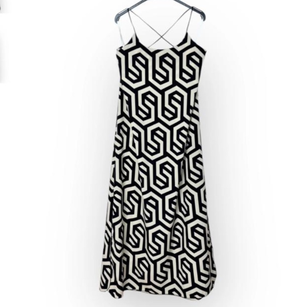 MADE IN ITALY Geometric Black and White Maxi Dress